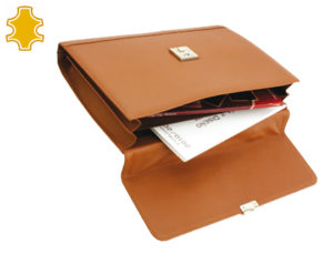 CARTERA PORTAFOLIOS ARTESANIA DE PIEL COLOR CREMA CON BROCHE 265X380X65 MM